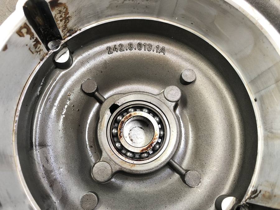 Ducati 900 SS [1991] - Alternator cover engine cover