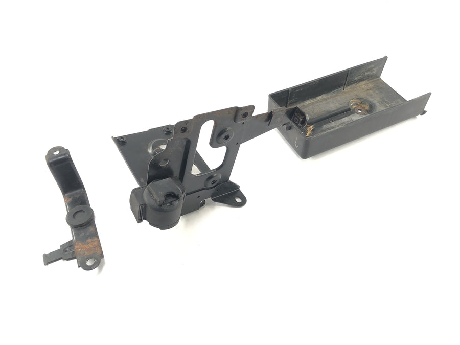Kawasaki VN-15 VNT50A [1989] - Battery compartment