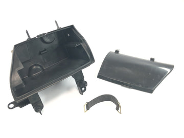 Suzuki Intruder VL 1500 AL [2000] - tool compartment storage compartment - 0