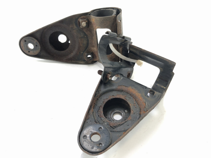 Yamaha XT 500 1U6 [1981] - Headlight mount lamp holder