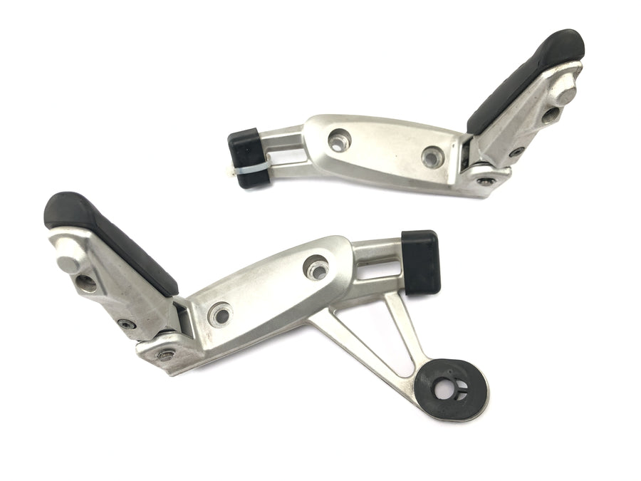 BMW R 1200 R R1ST [2008] - Pillion footrests with bracket left and right pair