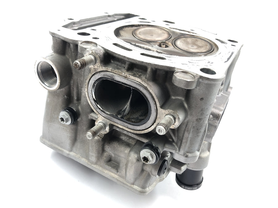 KTM 1050 Adventure [2017] - cylinder head at the front