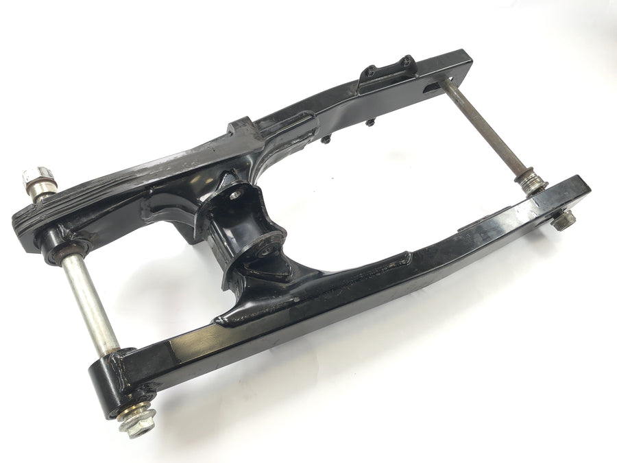Honda SLR 650 RD09 [1997] - Schwinge rear wheel swing