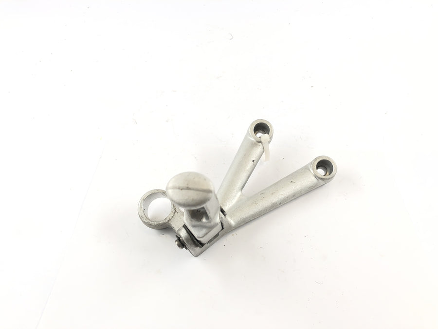 Triumph Speed ​​Triple 955i [1999] - Passenger footrest right