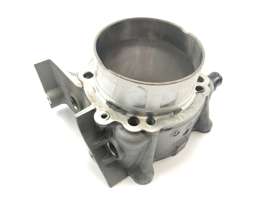 Ducati Multistrada 1200 S Touring [2009] - Cylinder with rear piston