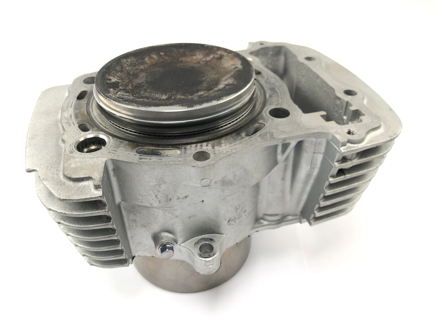 Kawasaki VN 1600 Classic VNT60A [2007] - cylinder with piston at the front