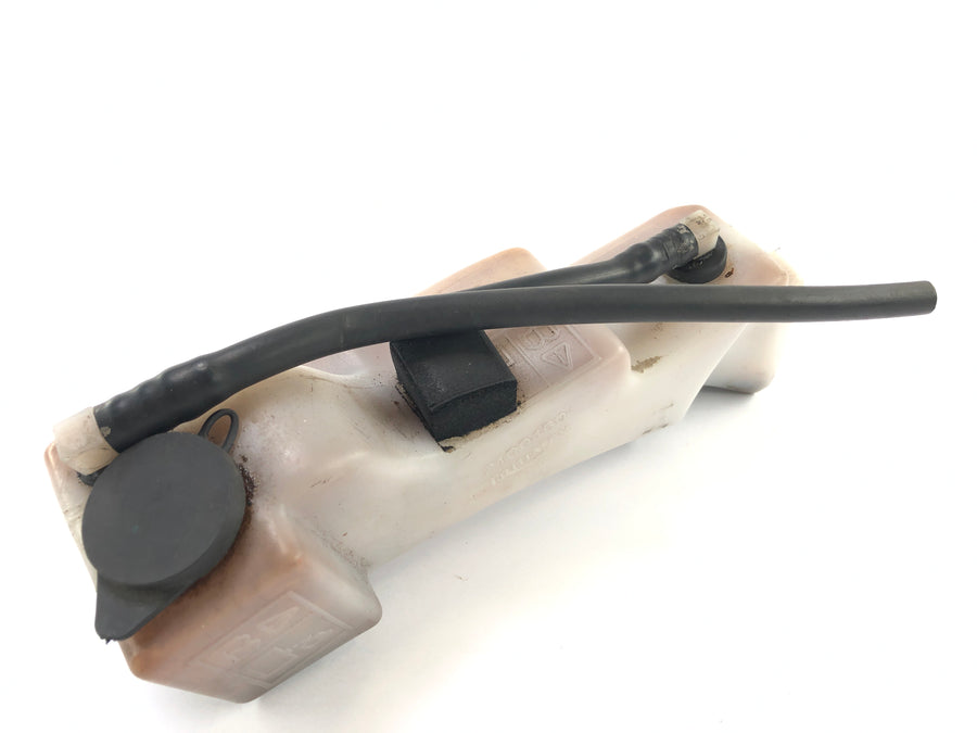 Triumph Daytona 955i T595 [1999] - Coolant expansion tank