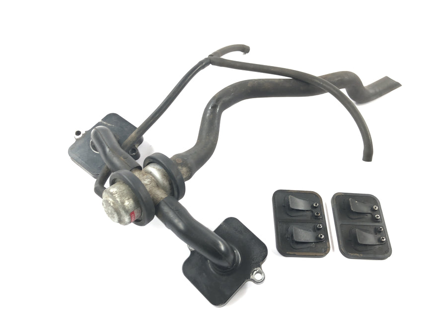 Kawasaki ZRX 1200 S ZRT20A [2001] - Secondary air system air valves hose lines