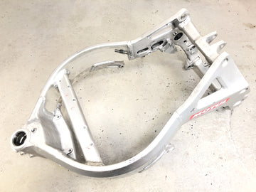 Honda CBR 900 RR SC28 [1995] - Rahmen Hauptrahmen Chassis Aluminiumrahmen mit Papiere