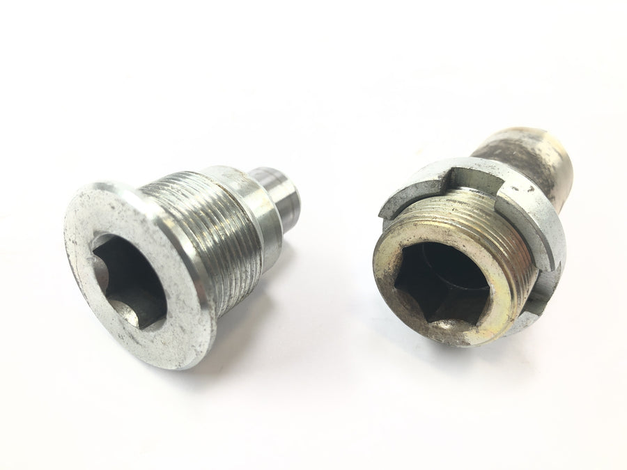 Honda VTX 1800 SC46 [2004] - Swingarm bolt pair