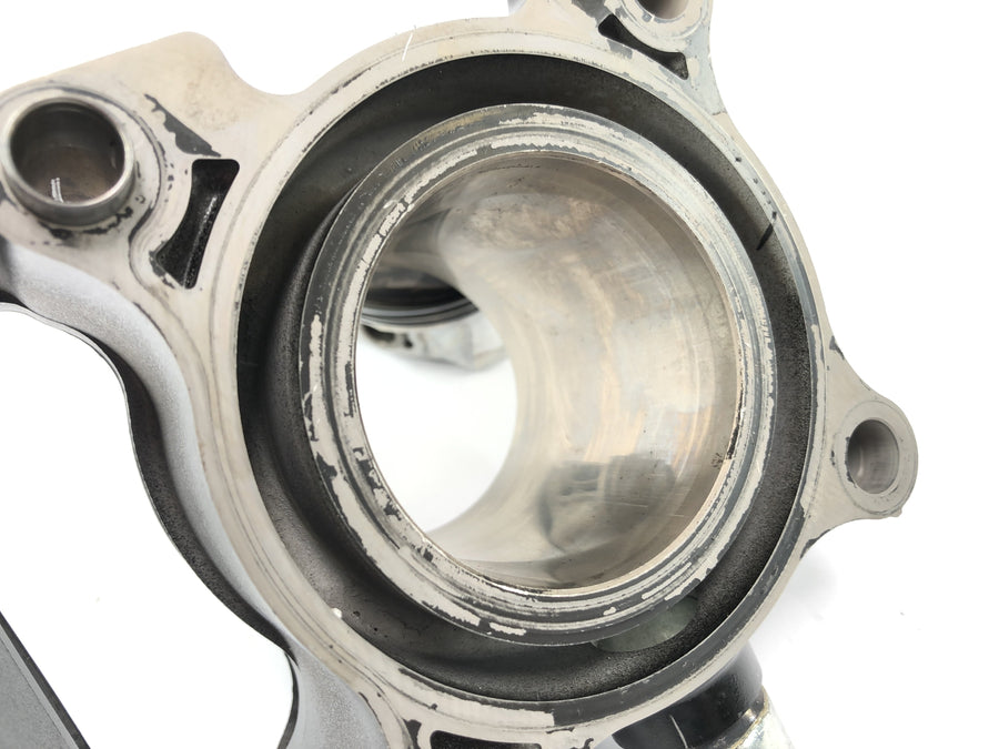 Kawasaki Ninja 125 BX125B [2024] - cylinder with pistons