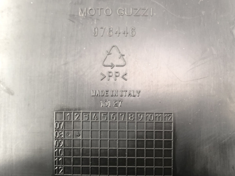 Moto Guzzi Stelvio 1200 4V [2009] - Interior cladding rear base splash protection
