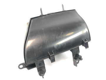Suzuki Intruder VL 1500 AL [2000] - tool compartment storage compartment