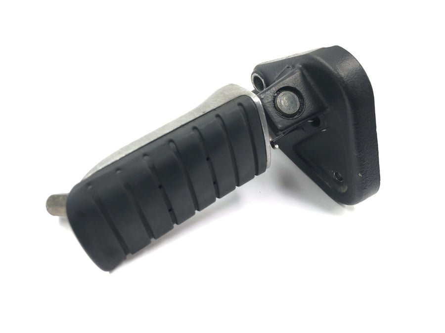 Triumph Tiger 955i 709EN [2003] - Driver's footrest left with holder