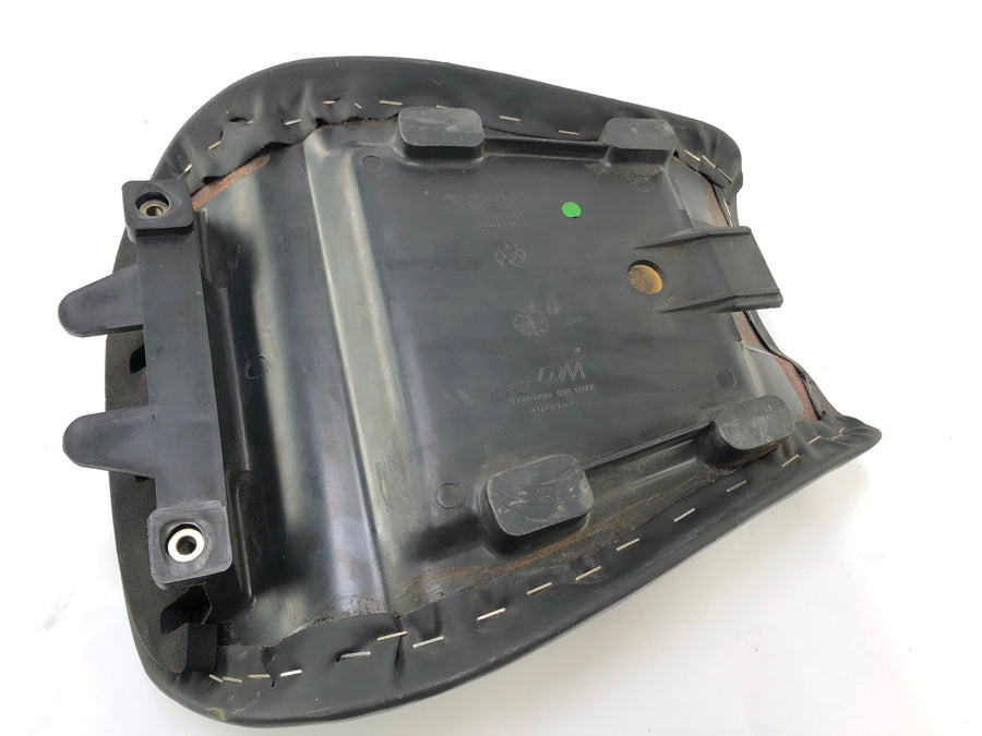 Triumph Daytona 955i T595 [1999] - Driver's seat bench
