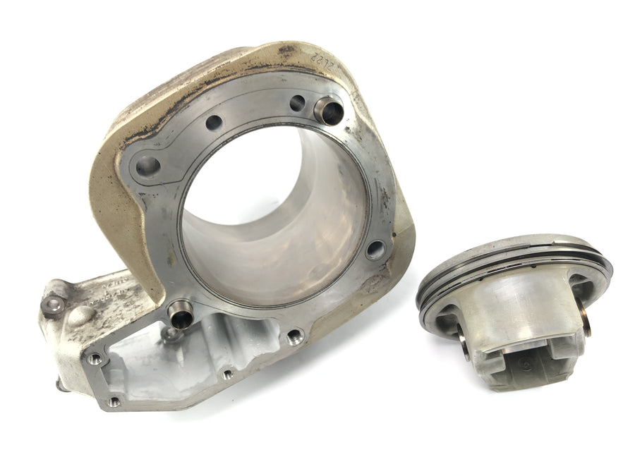 BMW R 1150 R R21 [2003] - cylinder with pistons on the left