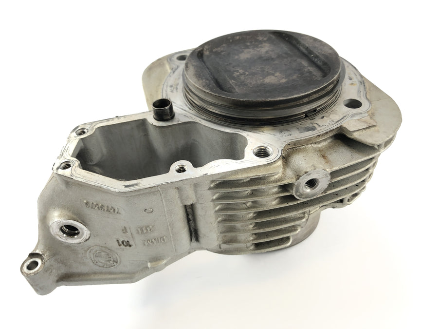 BMW R 1200 GS R12 K25 [2003] - cylinder with pistons on the left