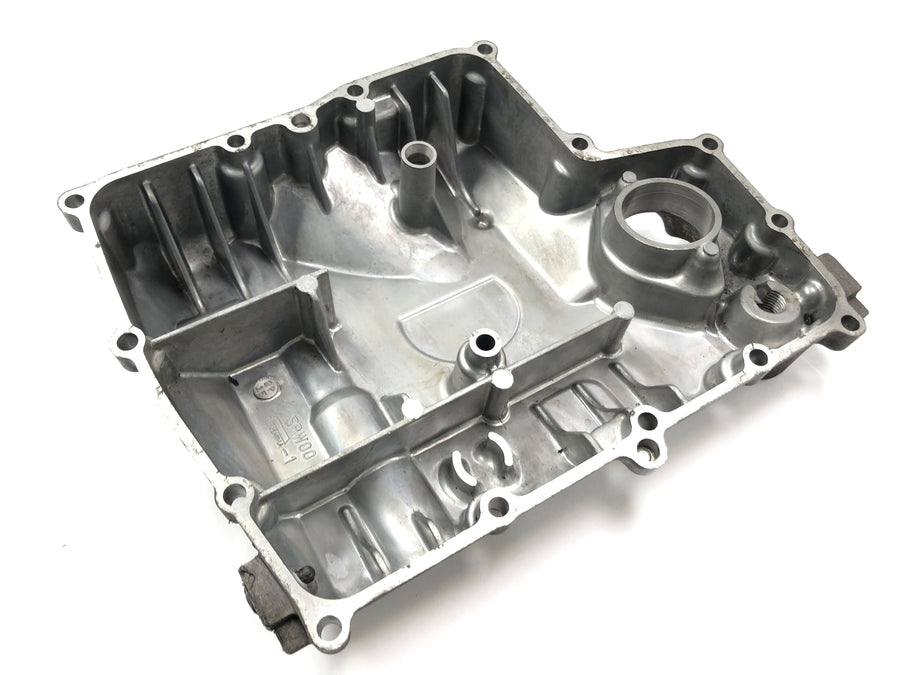 Yamaha YZF R1 RN09 [2003] - Oil pan engine cover housing cover