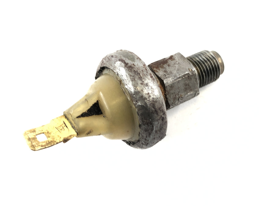 Triumph Bonneville T140V [1976] - oil temperature sensor