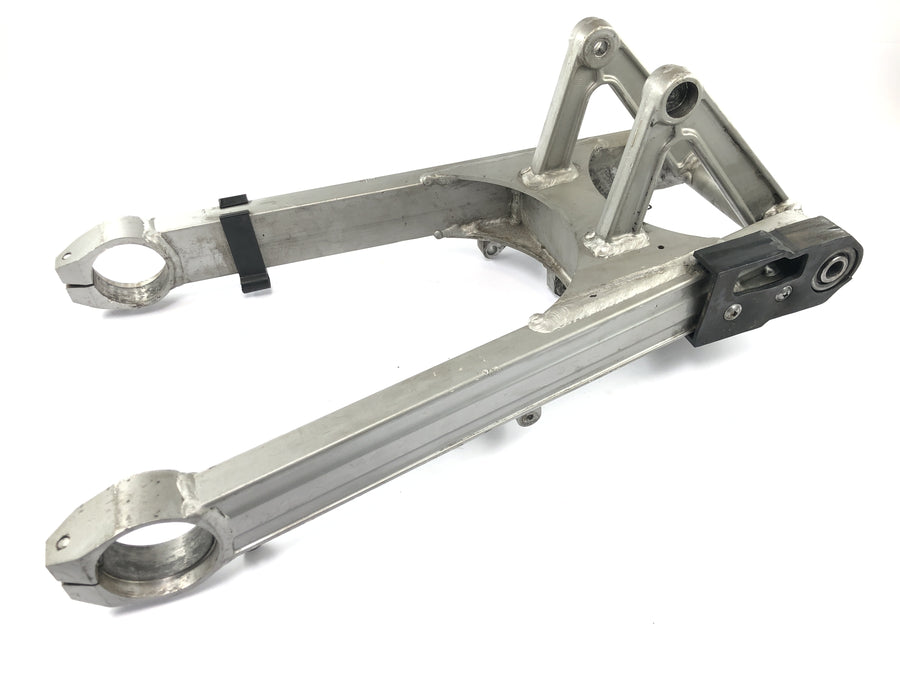 Kawasaki GPZ 1000 RX ZXT00A [1986] - Rear swing arm aluminum