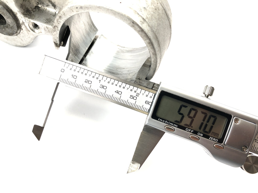 KTM 640 Adventure LC4 [2001] - lower fork clamp