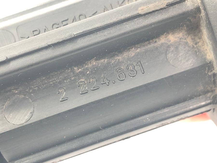 BMW C1 125 [2002] - Safety lever for belt release