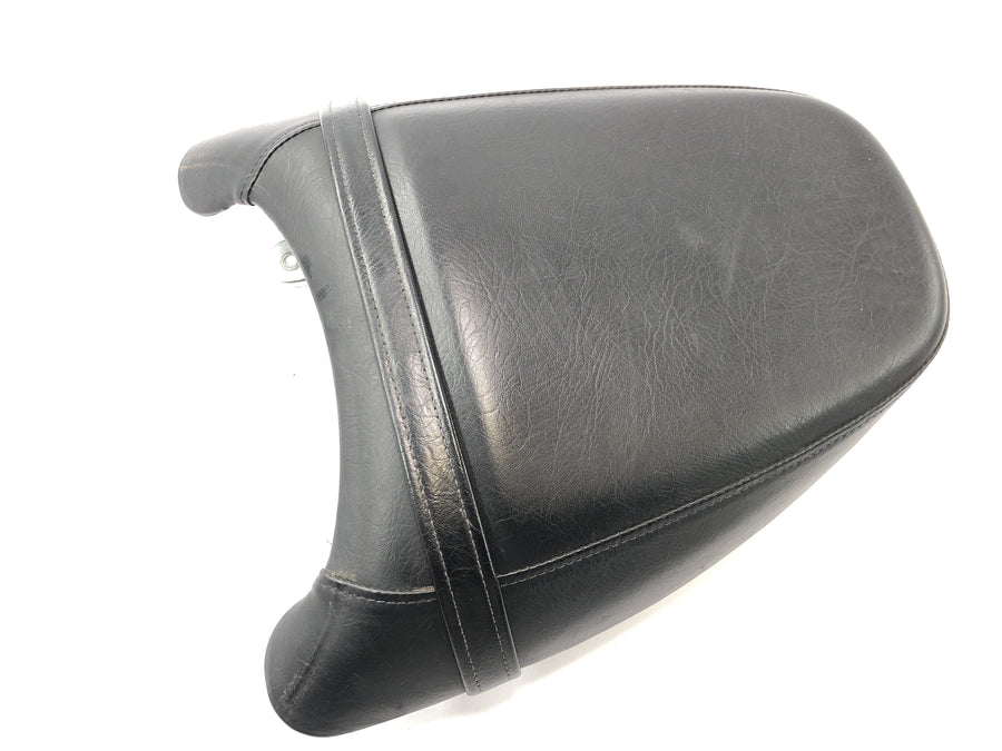 Suzuki VZ 1500 WVCU [2011] - Pillion seat passenger seat