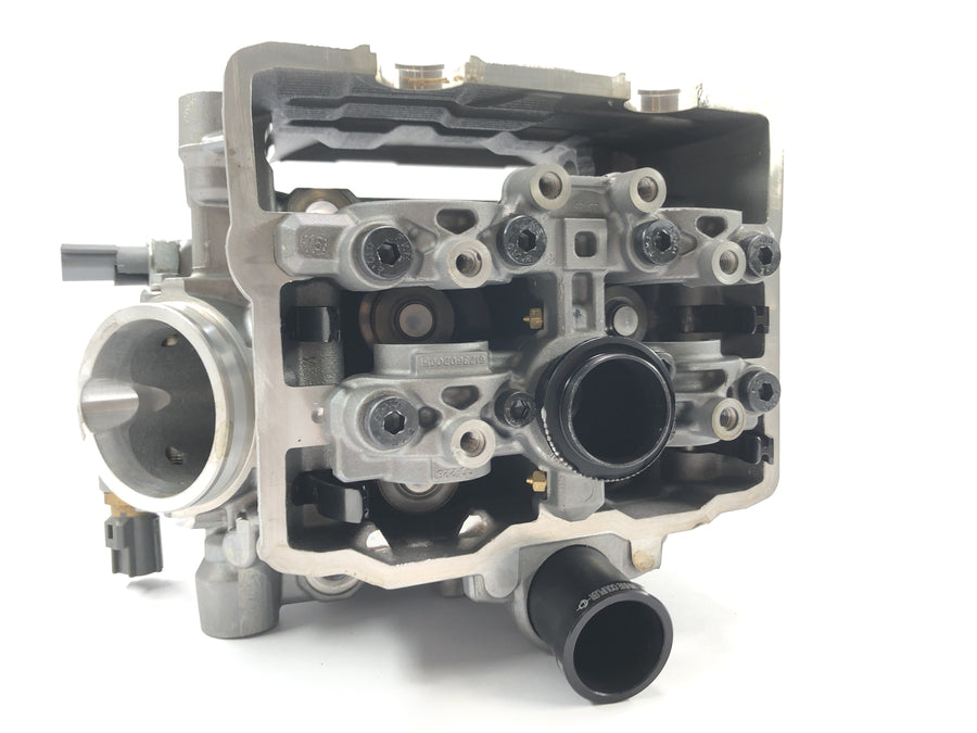 KTM 1050 Adventure [2017] - cylinder head at the front