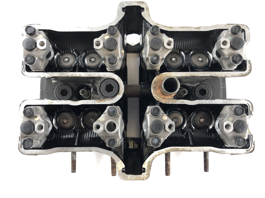 Yamaha V Max 1200 2we [1996] - Cylinder head in front