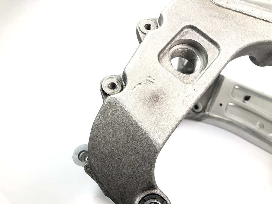 Aprilia RSV 1000 RP Mille [2001] - frame with papers