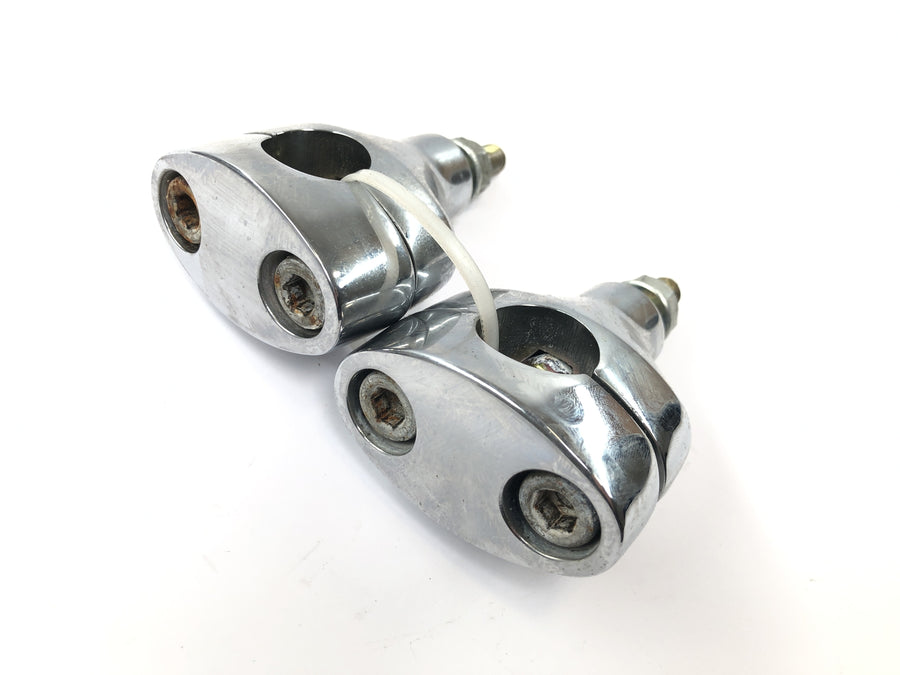 Kawasaki VN 1600 Classic VNT60A [2007] - Handlebar stands for 1 inch handlebar risers chrome