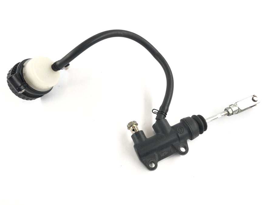Moto Guzzi Norge 1200 [2006] - brake pump behind