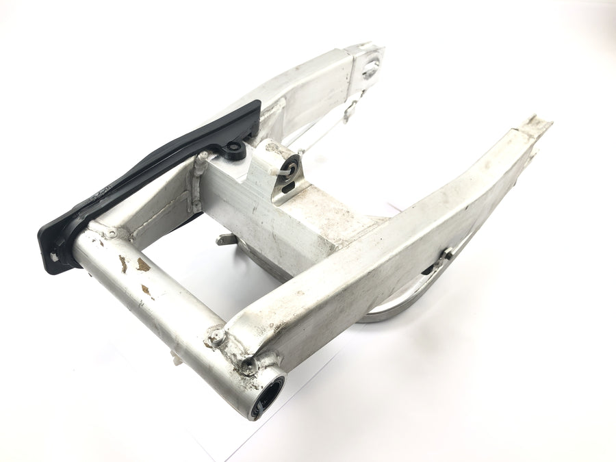 Honda CBR 900 RR Fireblade SC33 [2000] - Rear swing arm