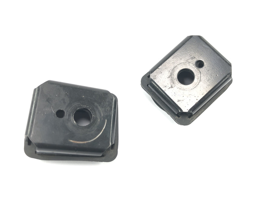 TRIUMPH DAYTONA 955I T595 [1998] - Rear frame mount rubber bearing bracket mounting block