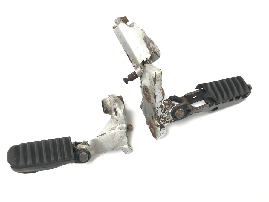 Honda XRV 750 Africa Twin RD04 [1990] - Driver's footrest system left and right