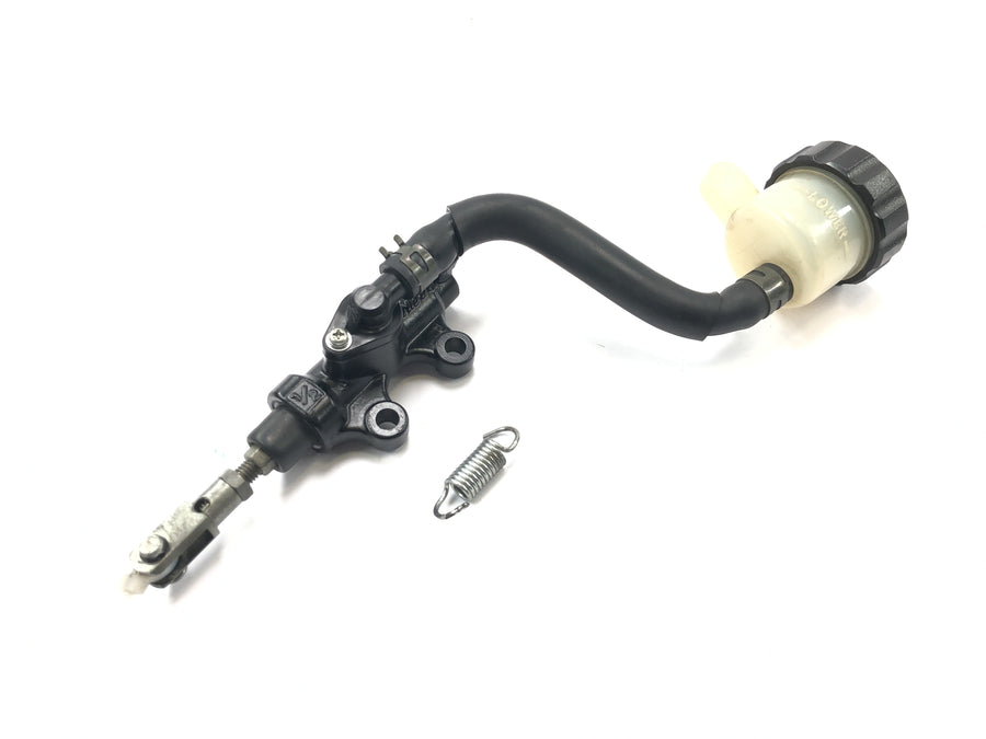 Yamaha V Max 1200 2LT [1998] - Rear brake pump