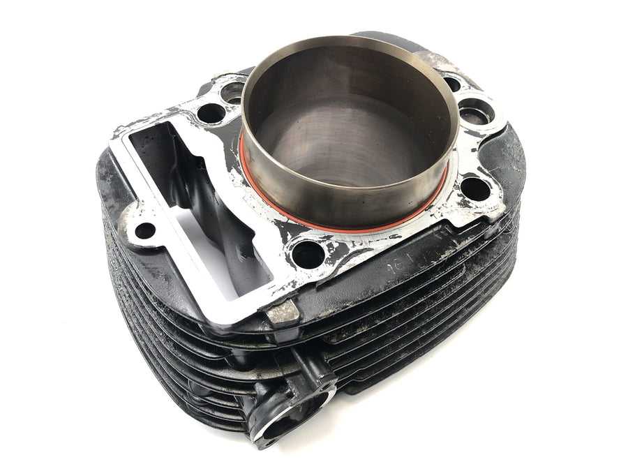 Yamaha XVS 650 Drag Star VM03 [2001] - cylinder with pistons behind