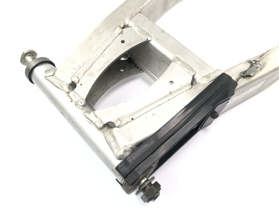 Yamaha XJR 1300 RP06 [2002] - Swing arm rear wheel swing arm