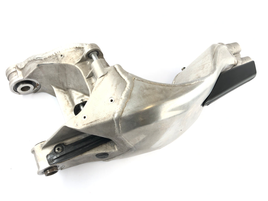Ducati 1098 S H7 [2009] - Schwinge rear wheel swing