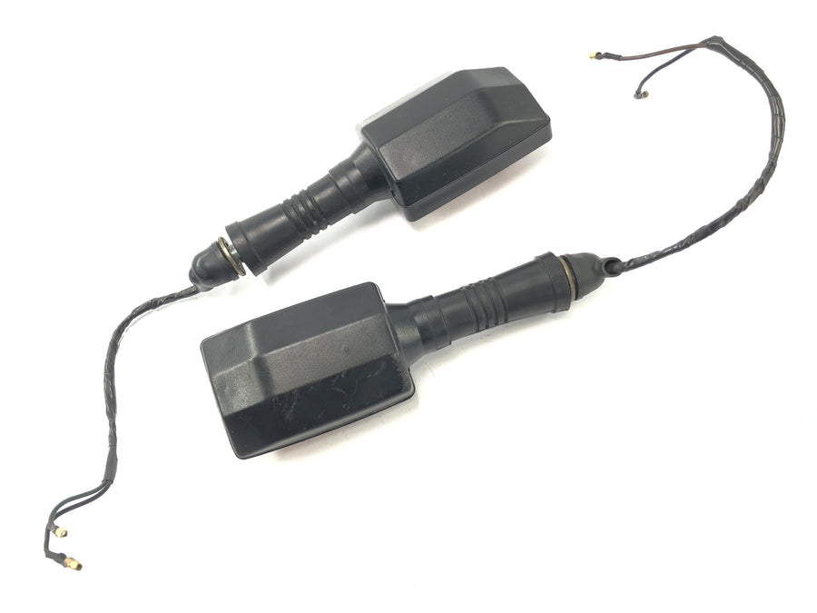 Yamaha XT 600 43F [1985] - turn signal blinker light on the left and right