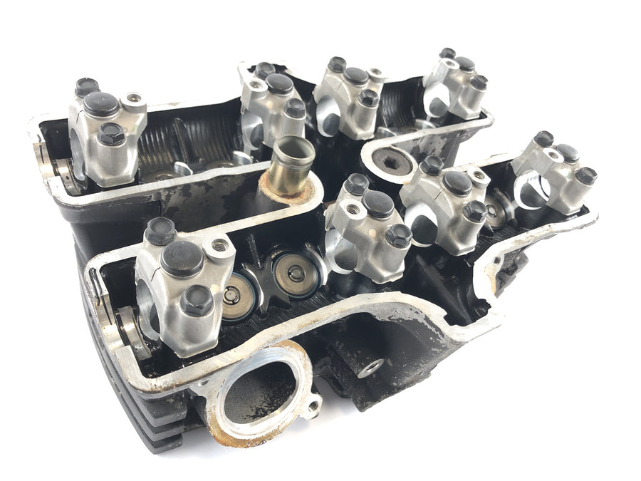 Yamaha V Max 1200 2we [1996] - cylinder head at the back