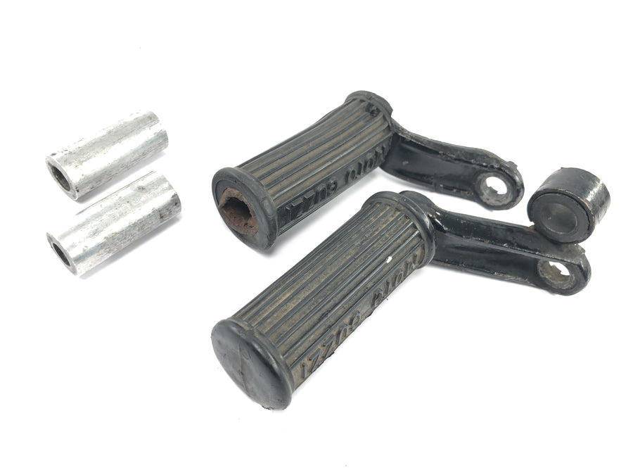 Moto Guzzi V7 Special [1971] - Front footrests Driver footrests