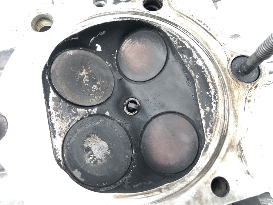 Yamaha XT 600 43F [1985] - cylinder head valve lid head head