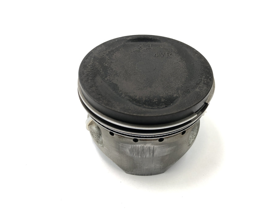Yamaha XVS 650 Drag Star VM03 [2001] - cylinder with pistons behind