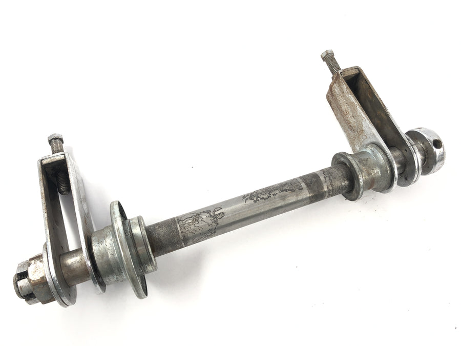 Yamaha XS 650 SE 3L1 [1979] - rear axle with chain tensioner