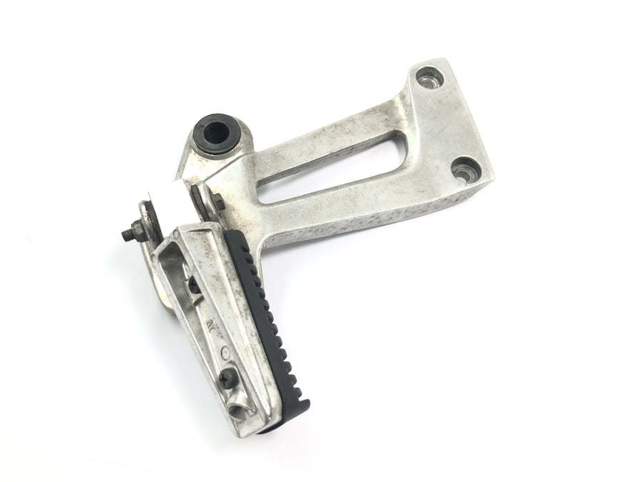 Yamaha XJR 1300 RP02 [1999] - Pillion footrest footrest holder rear left
