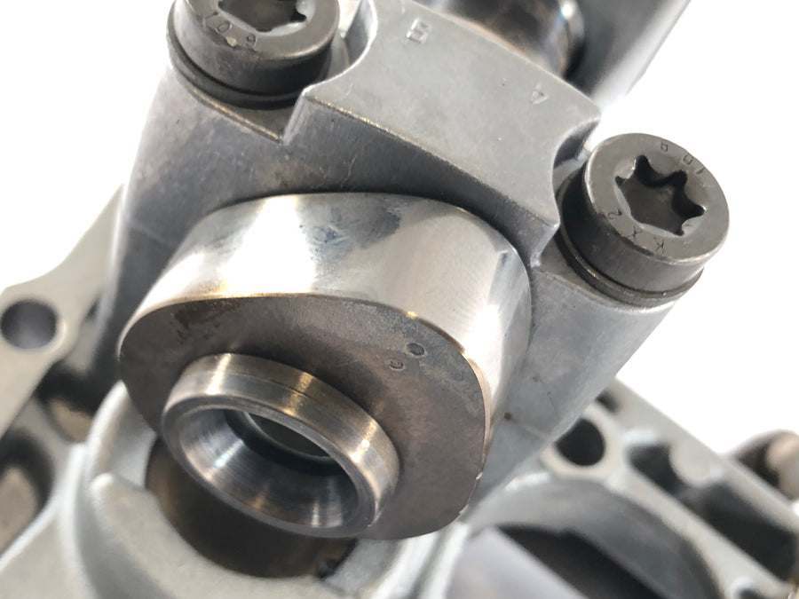BMW R 1150 R R21 [2002] - Camshaft bracket with camshaft left