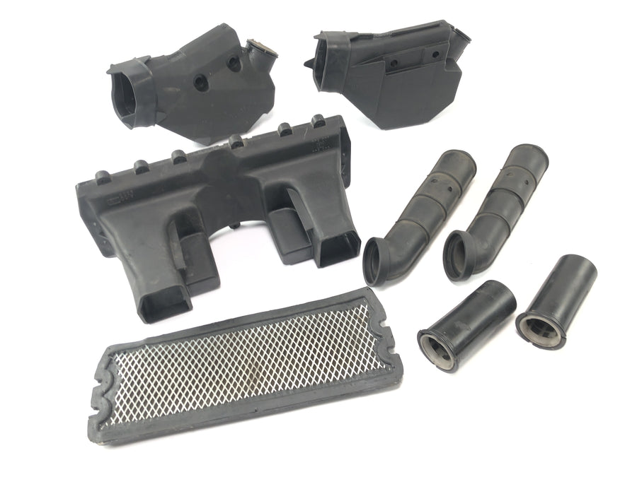 Triumph Daytona 900 T300 [1996] - Air filter box Intake box Air intake box