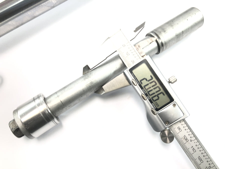 SWM SM 125 R [2018] - Telescopic fork with axle