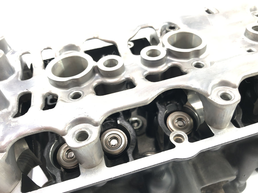 Triumph Street Triple R 675 D67LD [2010] - cylinder head